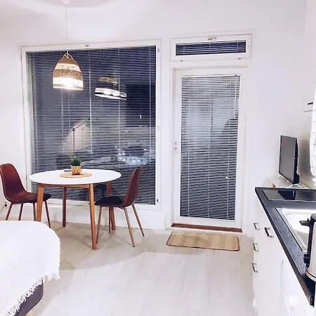 Apartman New Cherry Near Helsinki Airport In Kivistoe Vantaa
