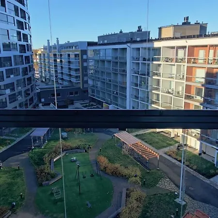 New Cherry Near Helsinki Airport In Kivistoe 万塔