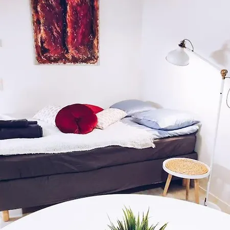 Apartman New Cherry Near Helsinki Airport In Kivistoe *