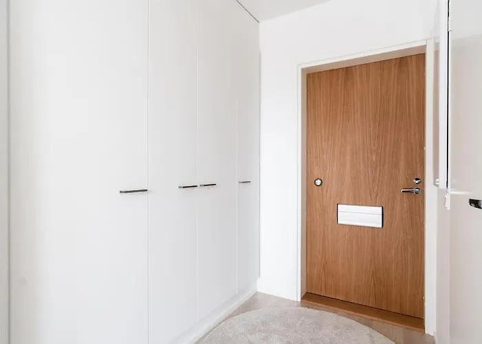 公寓 New Cherry Near Helsinki Airport In Kivistoe *